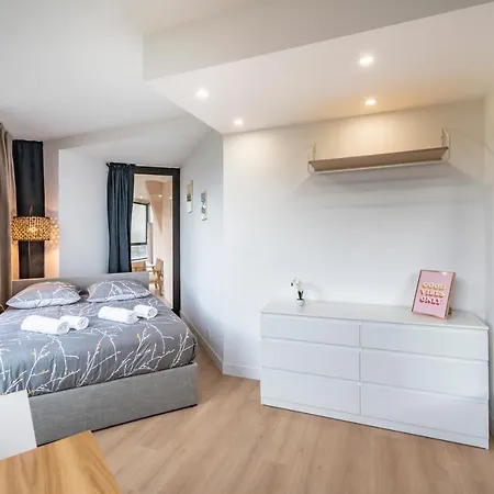 5mn Monaco - Vue - Parking - Piscine - Bb Apartment
